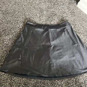 Gfore black skirt size Medium.